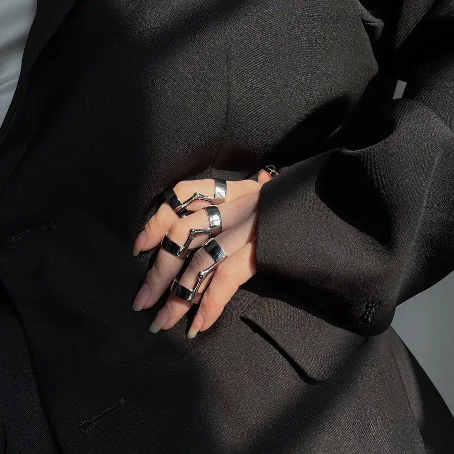 Gothic Metal Flex Knuckle Ring